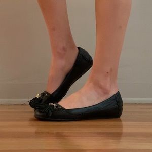 BCBGen black fringe flats